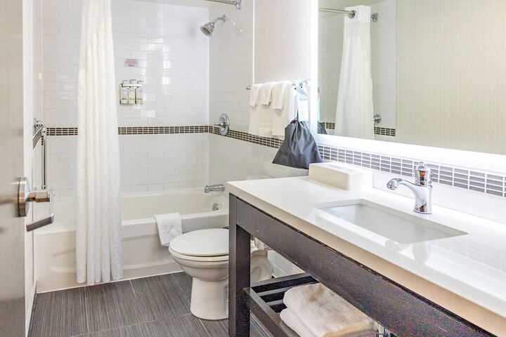 Holiday Inn Hotel & Suites St. Catharines Conference Center by IHG