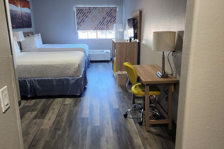 Room 106 of 143