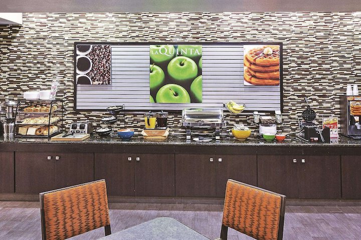 Breakfast/Coffee Service 37 of 44