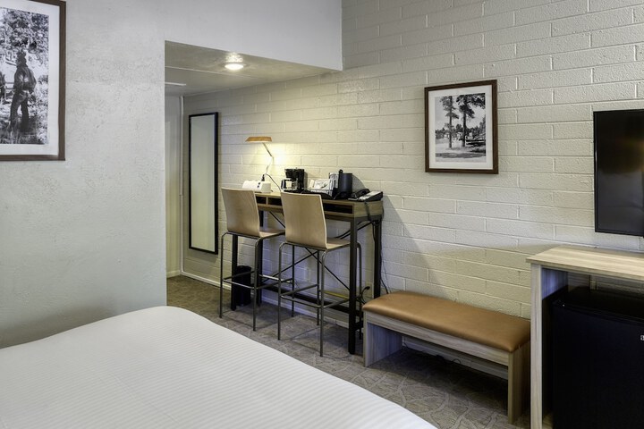 Room 39 of 70