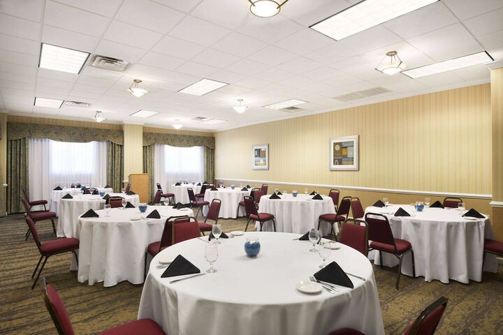 Room 15 of 37
