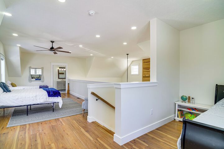 Dale Hollow Cottage w / Covered Porch & Lake Views!