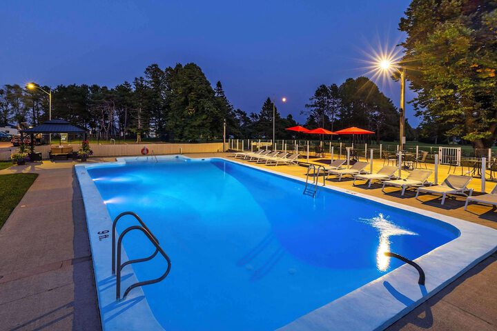 Pool 10 of 54