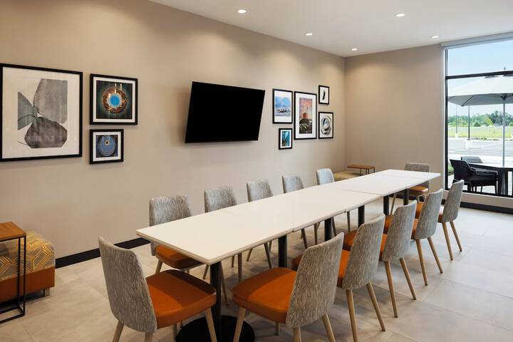 Towneplace Suites by Marriott Victoria Airport Sidney