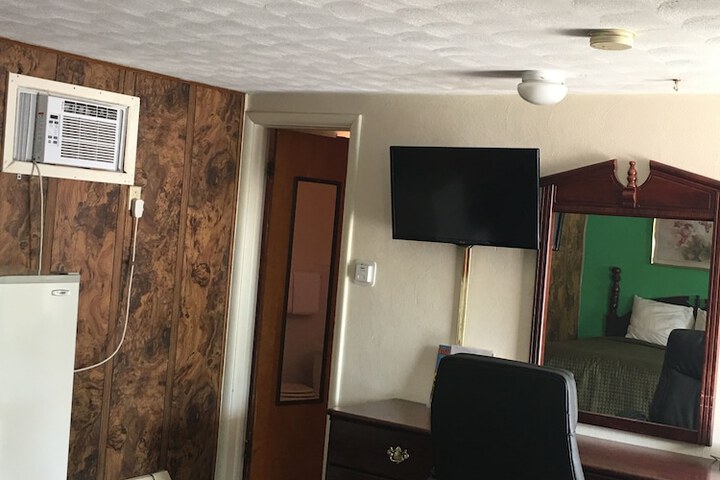 Room 35 of 37