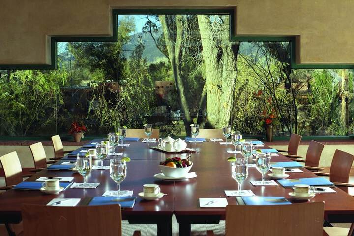 El Monte Sagrado Living Resort & Spa