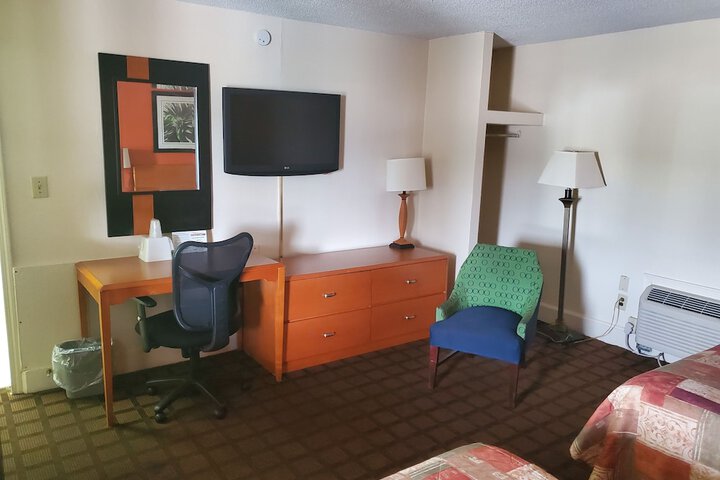 Room 15 of 22