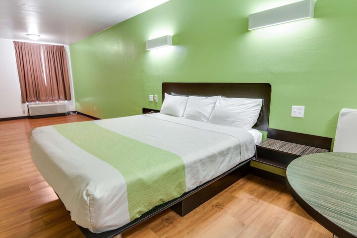 Room 20 of 35