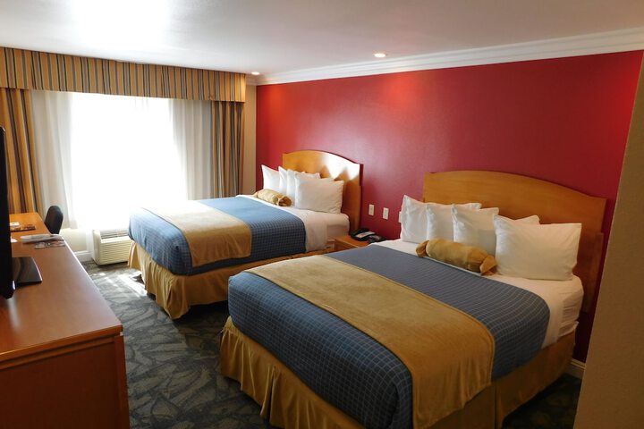 Room 14 of 32
