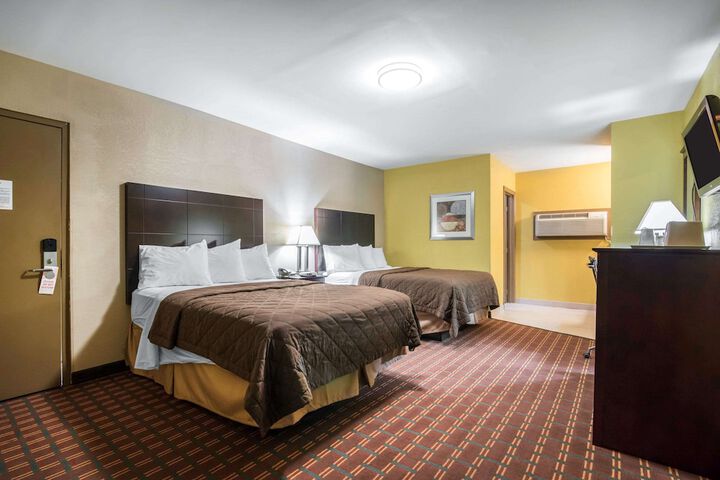 Room 18 of 34