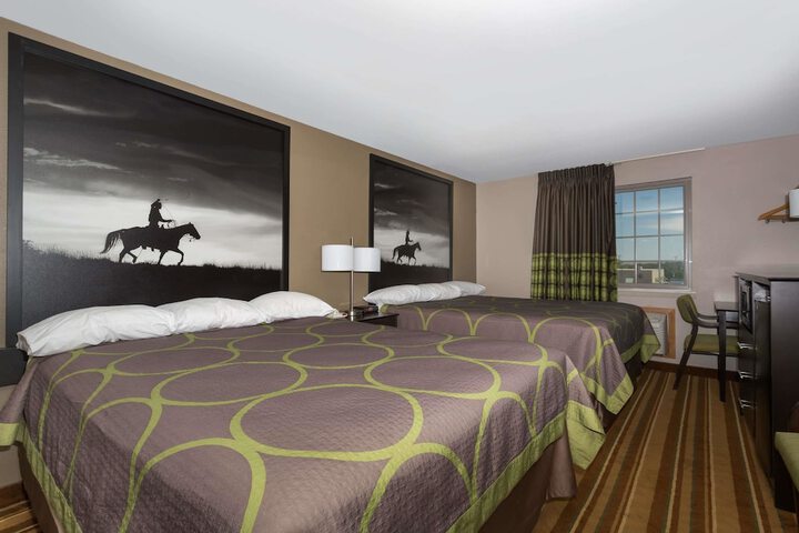 Room 6 of 17