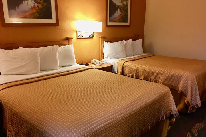 Room 12 of 22
