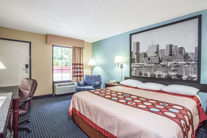 Room 12 of 15