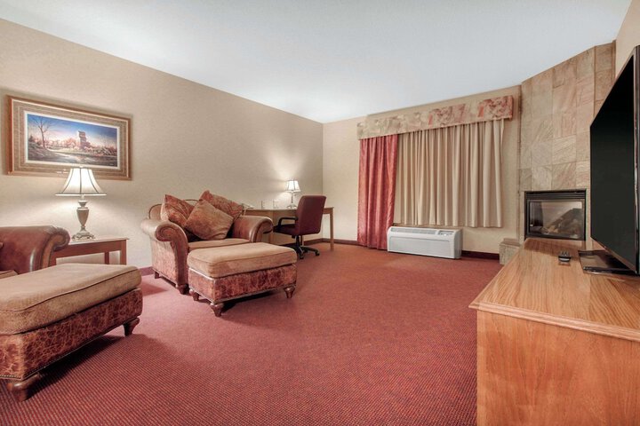 Room 10 of 67