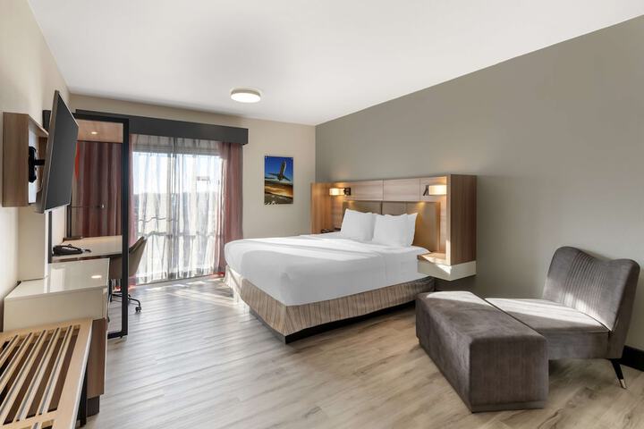 Room 8 of 24