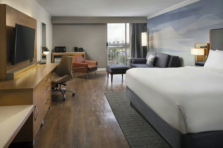 Room 40 of 65