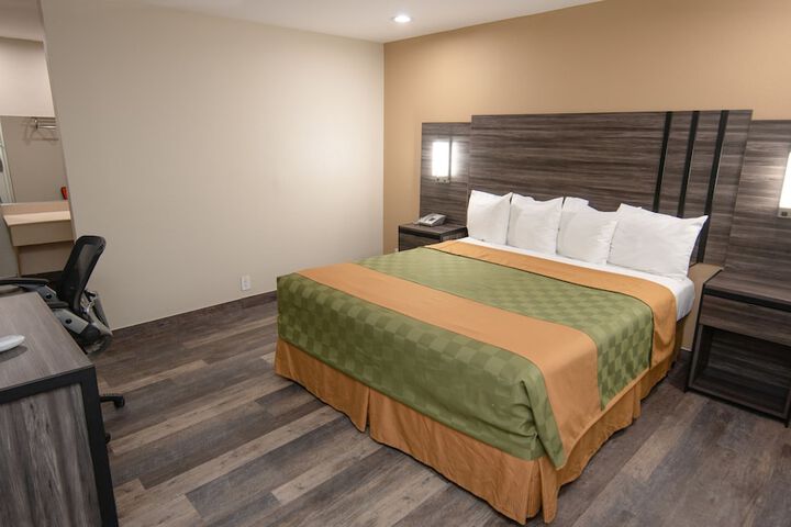 Room 13 of 21