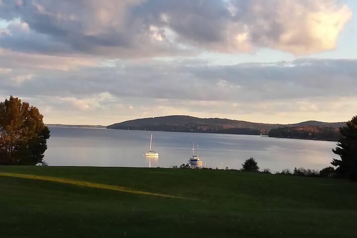 Belfast Harbor Inn