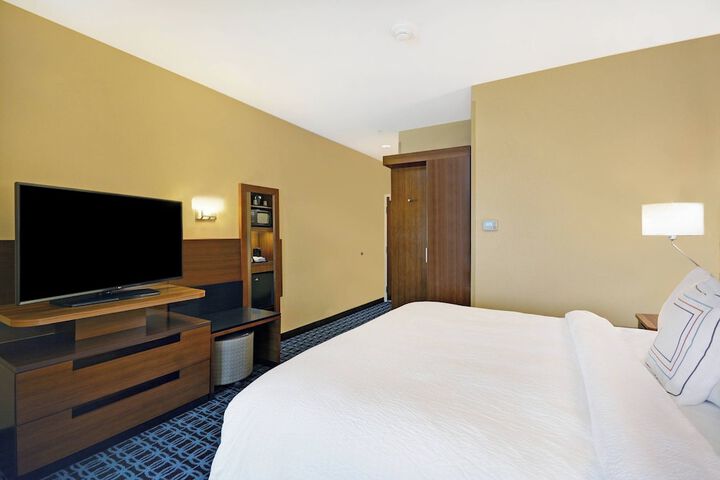 Room 30 of 48