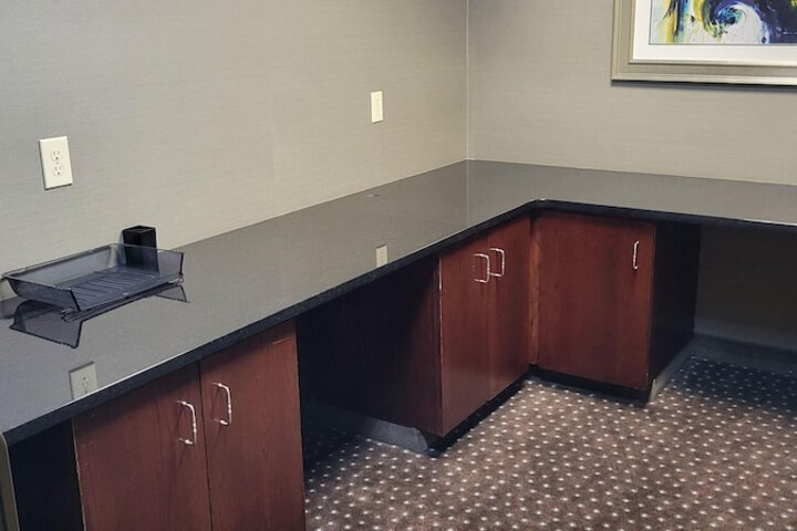 Business Center 23 of 23