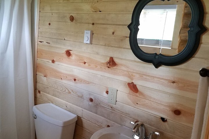 No Name City Luxury Cabins & RV