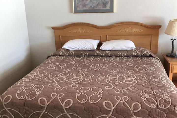 KARAKAHL COUNTRY INN