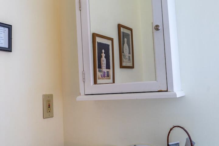 The Chimney Rock Inn & Cottages