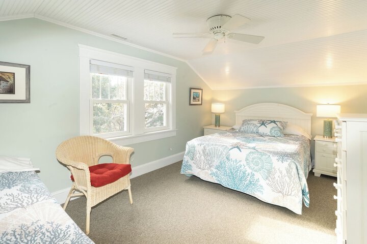 Ocracoke Harbor Inn