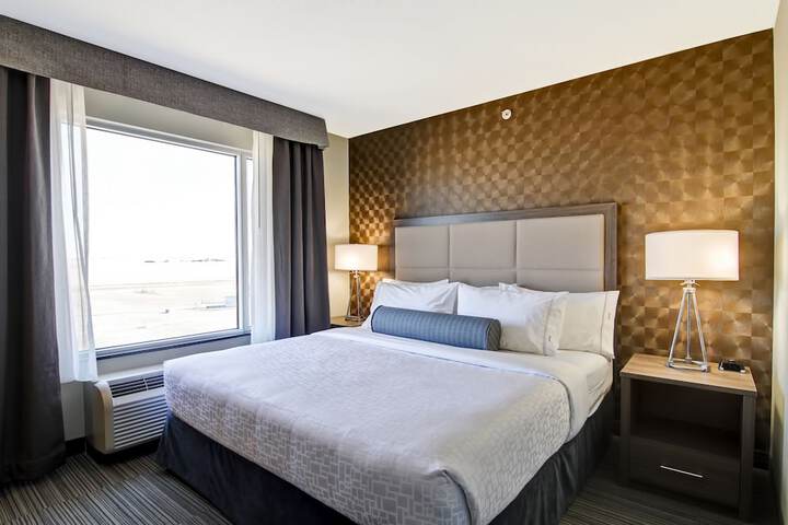 Room 25 of 43