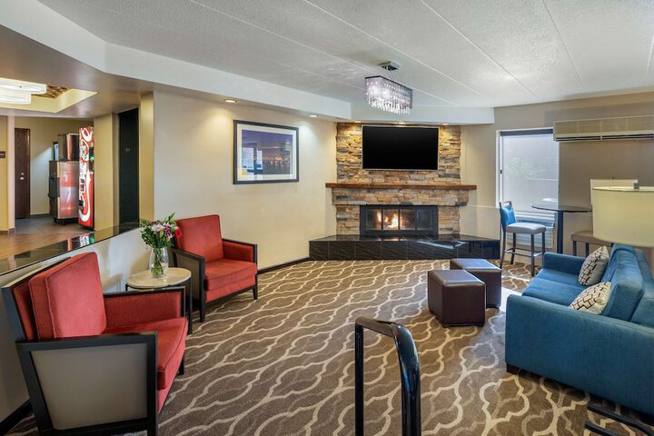 Hotel Interior 11 of 45