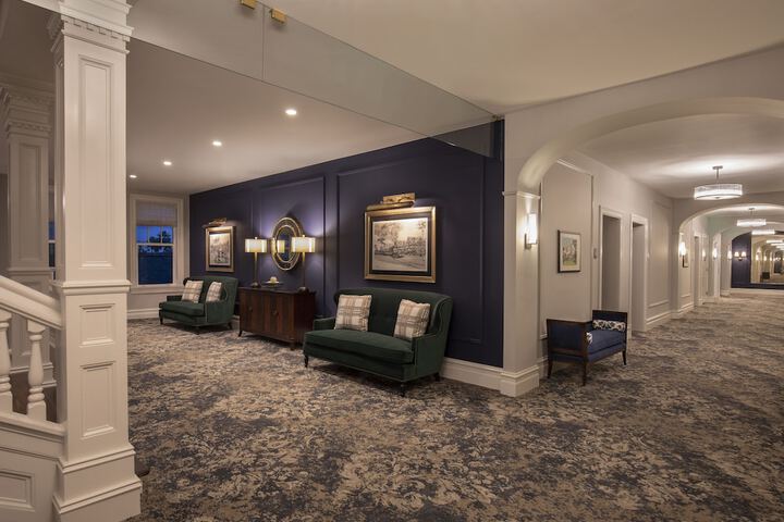 Ballroom/Hall 42 of 45