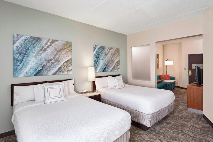 Room 8 of 15