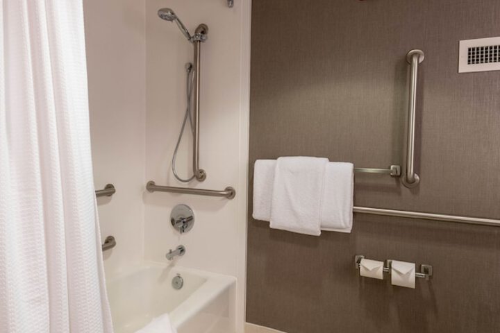 Room 19 of 33