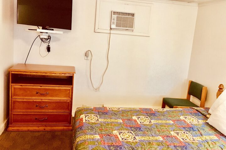 Room 37 of 51
