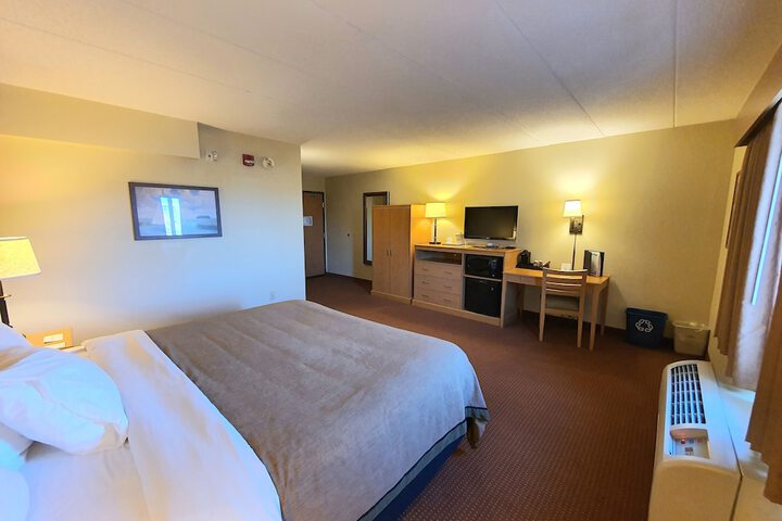 Room 30 of 66