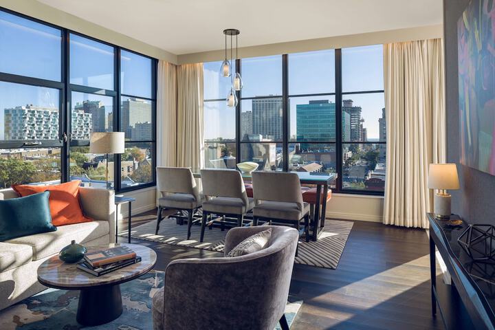 Room 21 of 43