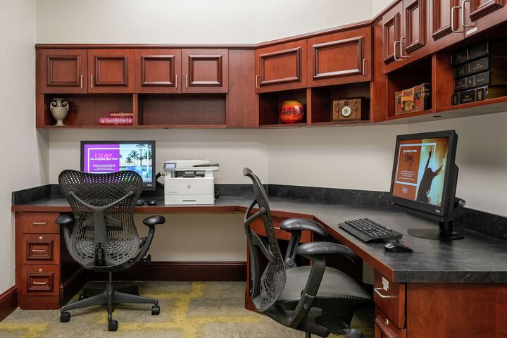 Business Center 21 of 21