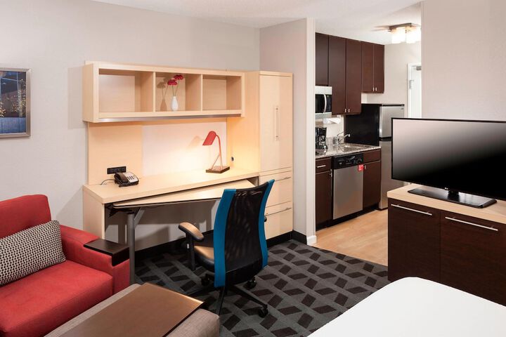 Room 16 of 29