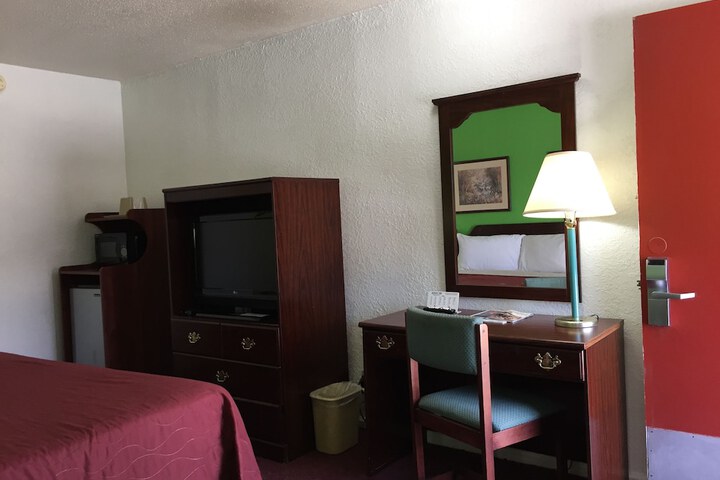 Room 22 of 27