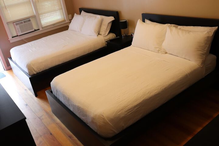Reynolds House Inn & Motel