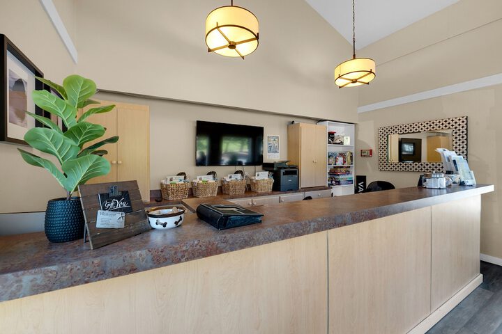 Hotel Interior 6 of 24