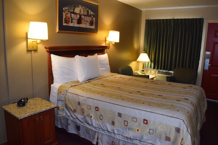 Room 14 of 19
