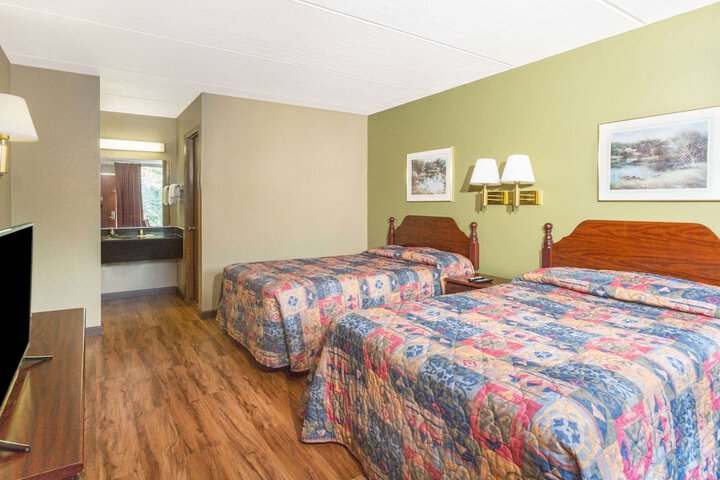 Room 12 of 14