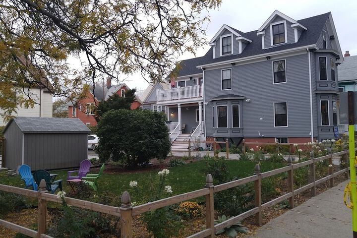 Davis Square Inn