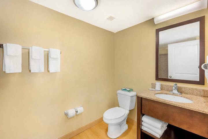 MainStay Suites Jacksonville near Camp Lejeune