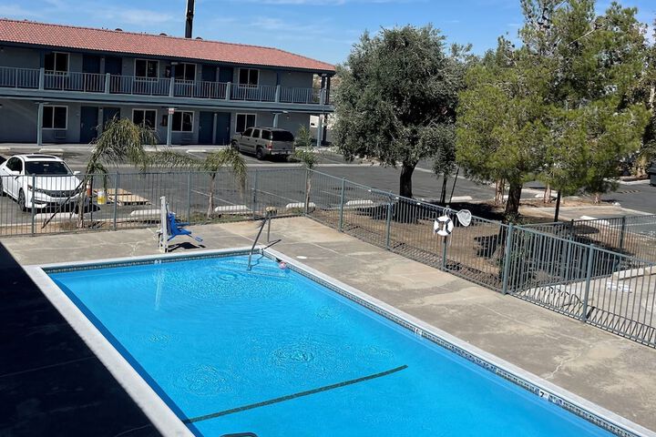 Pool 1 of 7