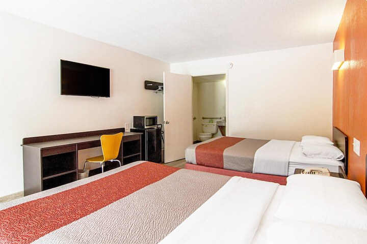 Motel 6 Starke FL