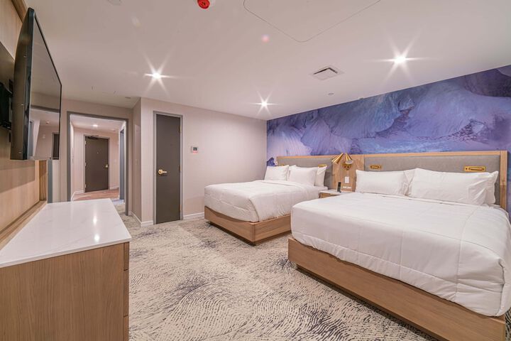 Room 53 of 70