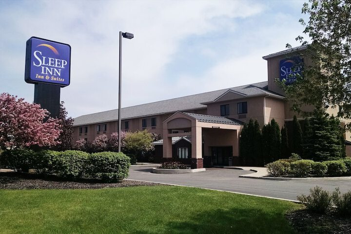 Sleep Inn & Suites Queensbury - Lake George