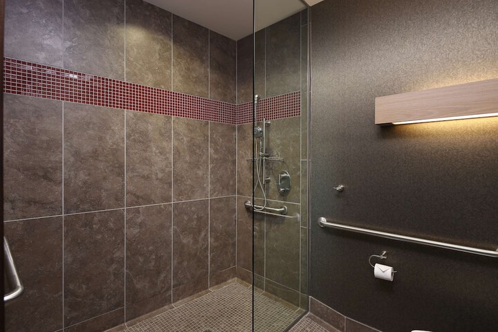 Tulyp Tapestry Collection by Hilton